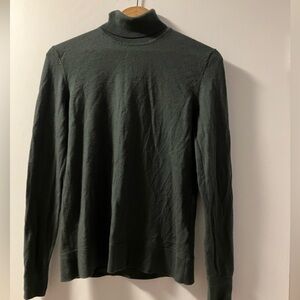SAMSOE Dark Green Turtleneck Sweater 100% Merino - Little hole right sleeve
